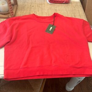 NWT Daily drills cropped sleeve crew heart xs/s